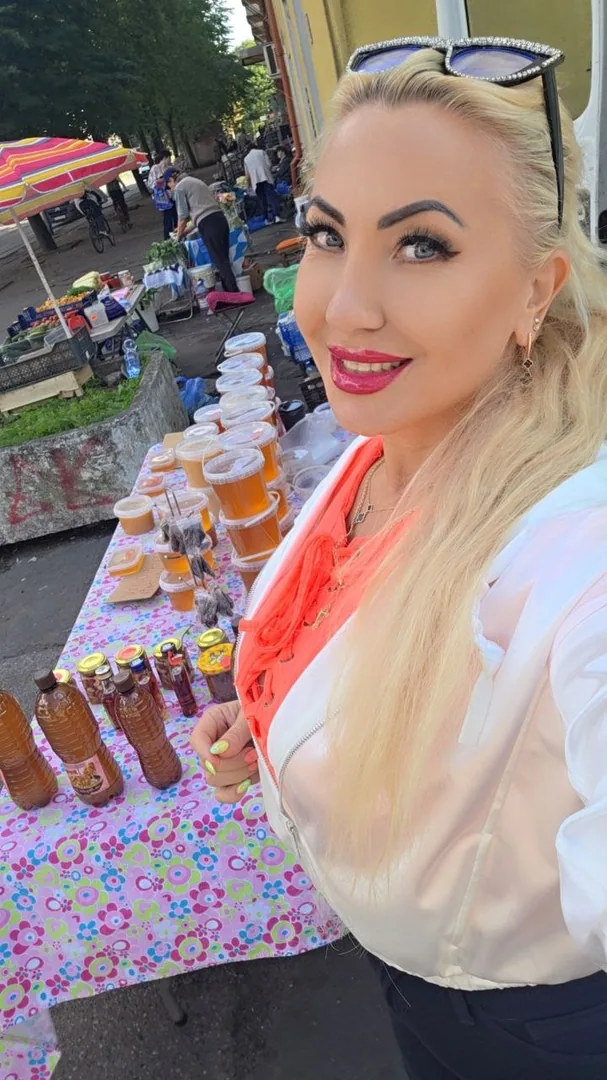 Цветочно-липовый мёд и лесной мёд, продукты пчеловодства