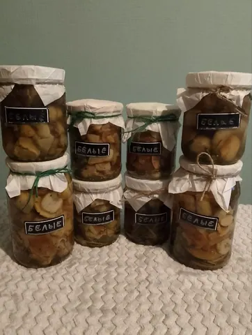 Белые грибы, лисички и ассорти грибов