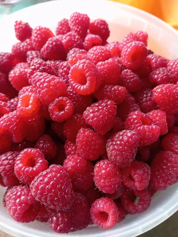 Малина, чернослив, картофель, мешок картофеля