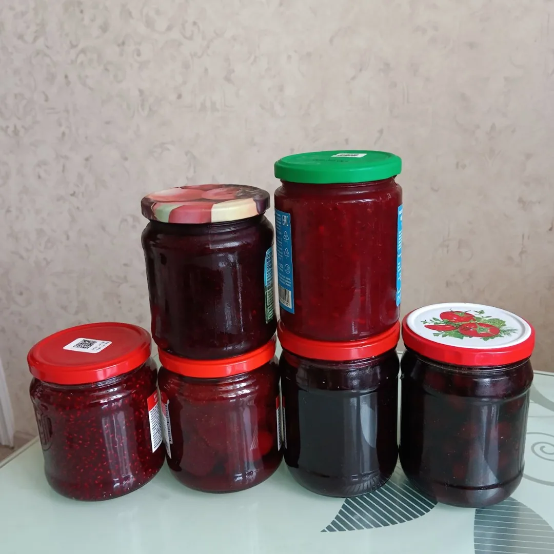 Варенье клубника, малина, вишня, смородина, крыжовник, сушёные яблоки